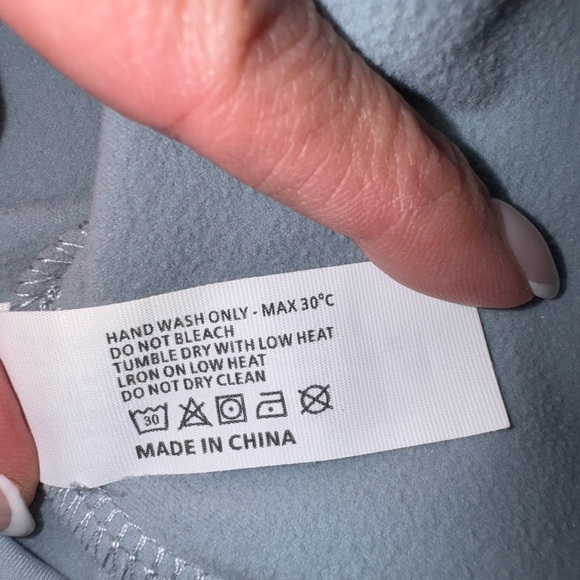 Alo Yoga Fitted Full Zip Performance Jacket Thumbholes Gray Athleisure - Picture 5 of 8